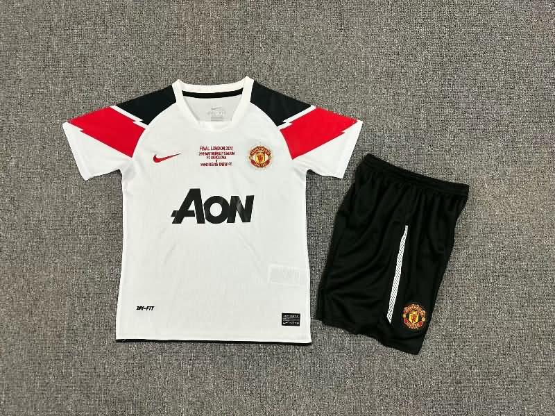 Manchester United 2010/11 Kids Away Final Soccer Jersey And Shorts