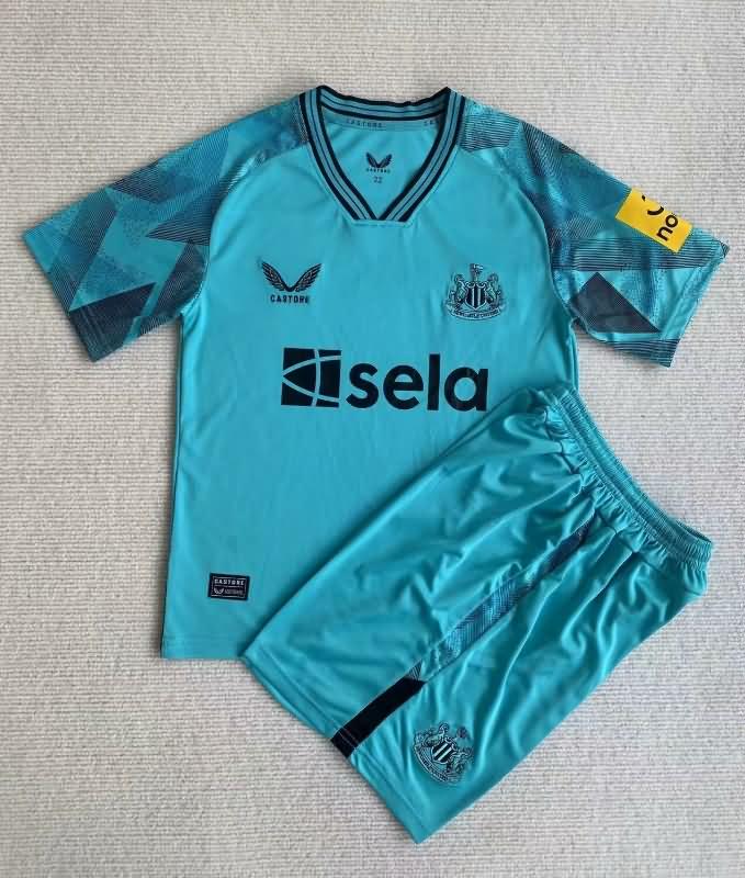 Newcastle United 23/24 Kids Goalkeeper Blue Soccer Jersey And Shorts