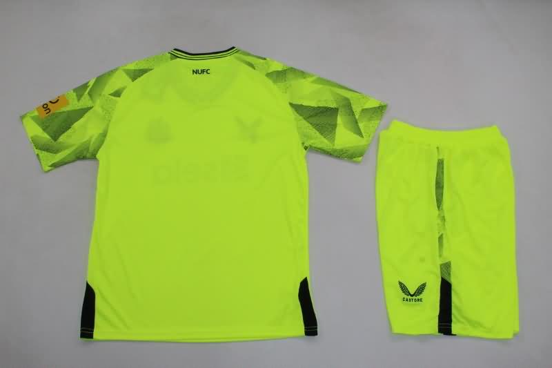 Newcastle United 23/24 Kids Goalkeeper Green Soccer Jersey And Shorts