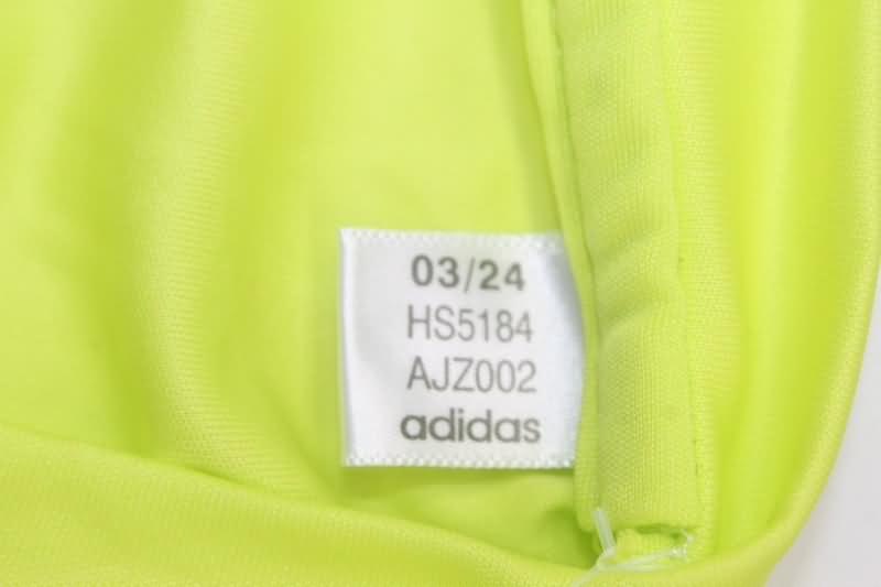AAA(Thailand) Bayern Munich 24/25 Goalkeeper Green Soccer Jersey