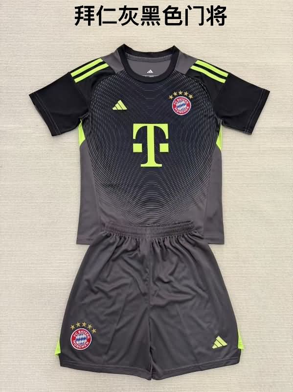 Bayern Munich 25/26 Goalkeeper Black Soccer Jersey