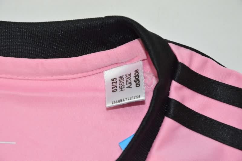 AAA(Thailand) Bayern Munich 25/26 Goalkeeper Pink Soccer Jersey