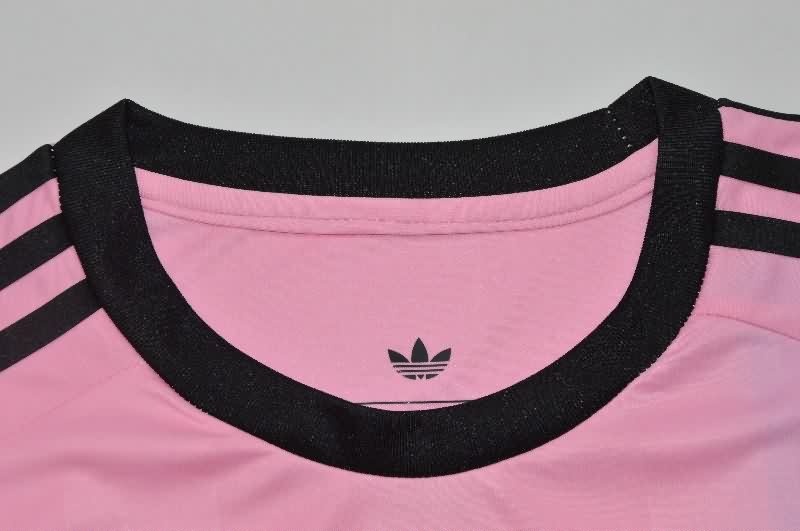 AAA(Thailand) Manchester United 25/26 Goalkeeper Pink Soccer Jersey