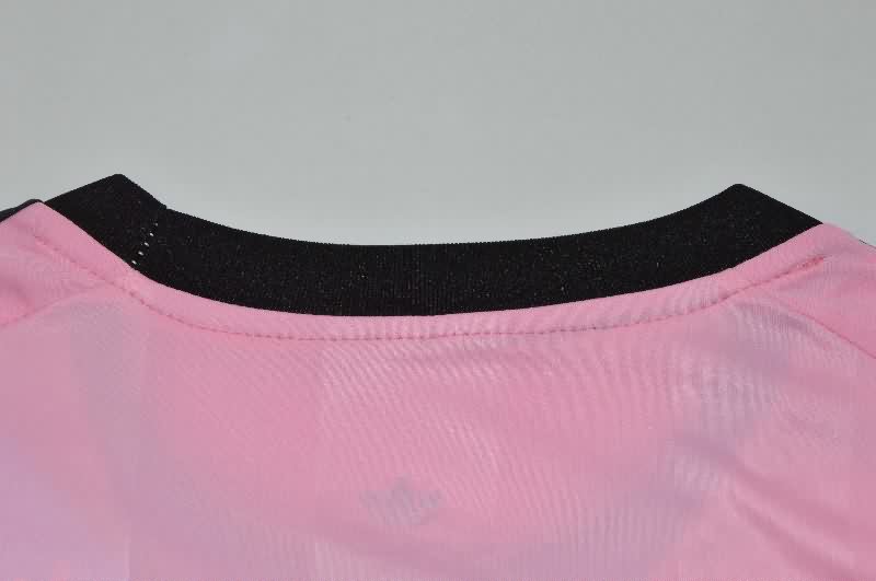 AAA(Thailand) Manchester United 25/26 Goalkeeper Pink Soccer Jersey