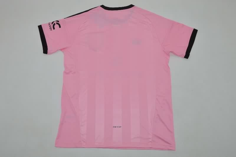 AAA(Thailand) Manchester United 25/26 Goalkeeper Pink Soccer Jersey