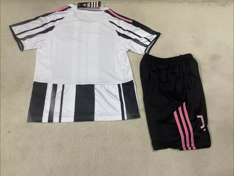 Juventus 25/26 Kids Home Soccer Jersey And Shorts With Sponsor