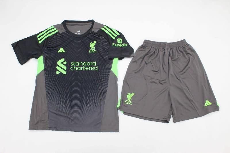 Liverpool 25/26 Kids Goalkeeper Black Soccer Jersey And Shorts