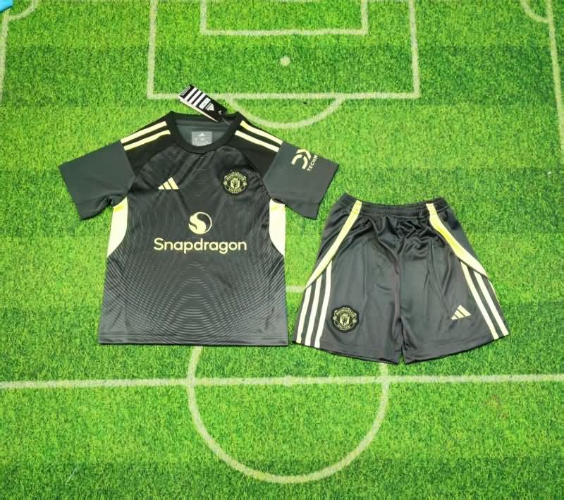 Manchester United 25/26 Kids Goalkeeper Black Soccer Jersey And Shorts