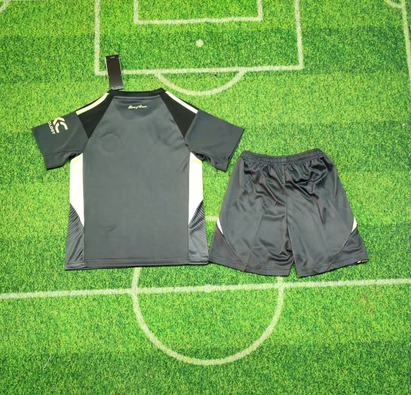 Manchester United 25/26 Kids Goalkeeper Black Soccer Jersey And Shorts