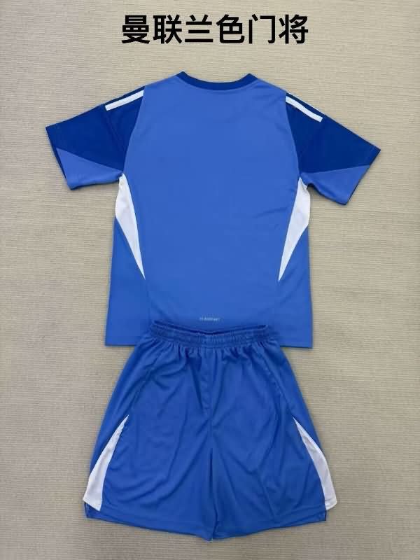 Manchester United 25/26 Kids Goalkeeper Blue Soccer Jersey And Shorts Leaked