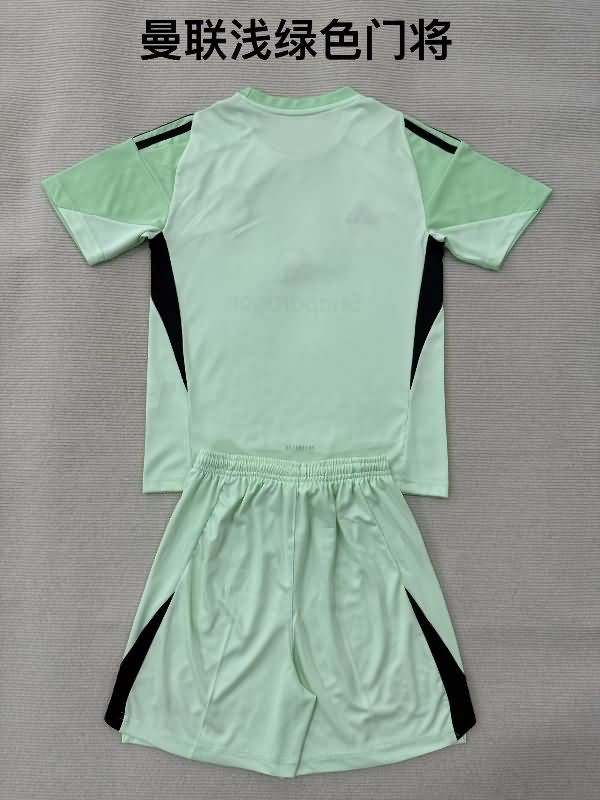 Manchester United 25/26 Kids Goalkeeper Green Soccer Jersey And Shorts 02