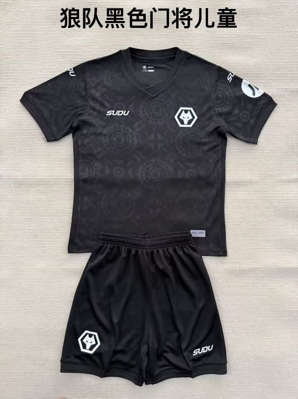 Wolves 25/26 Kids Goalkeeper Black Soccer Jersey And Shorts