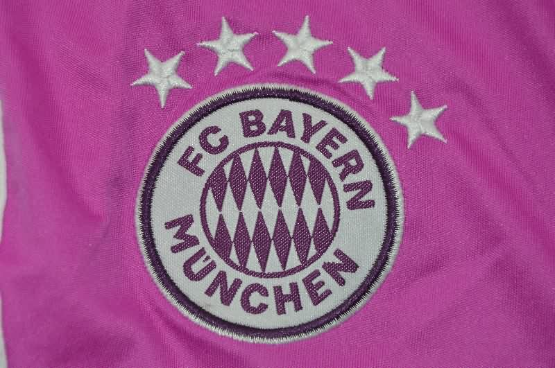 AAA(Thailand) Bayern Munich 25/26 Goalkeeper Purple Soccer Shorts