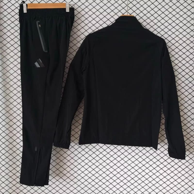 AAA(Thailand) Juventus 25/26 Black Soccer Tracksuit 06