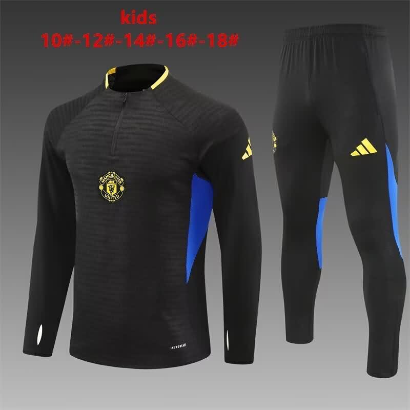 Manchester United 25/26 Kids Black Soccer Tracksuit 02 Manchester United 25/26 Kids Black Soccer Tracksuit 02