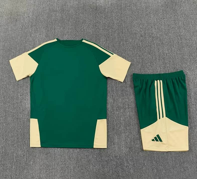 AAA(Thailand) Real Madrid 25/26 Green Soccer Training Sets 06