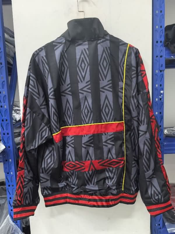 AAA(Thailand) Manchester United 25/26 Black Soccer Windbreaker 02