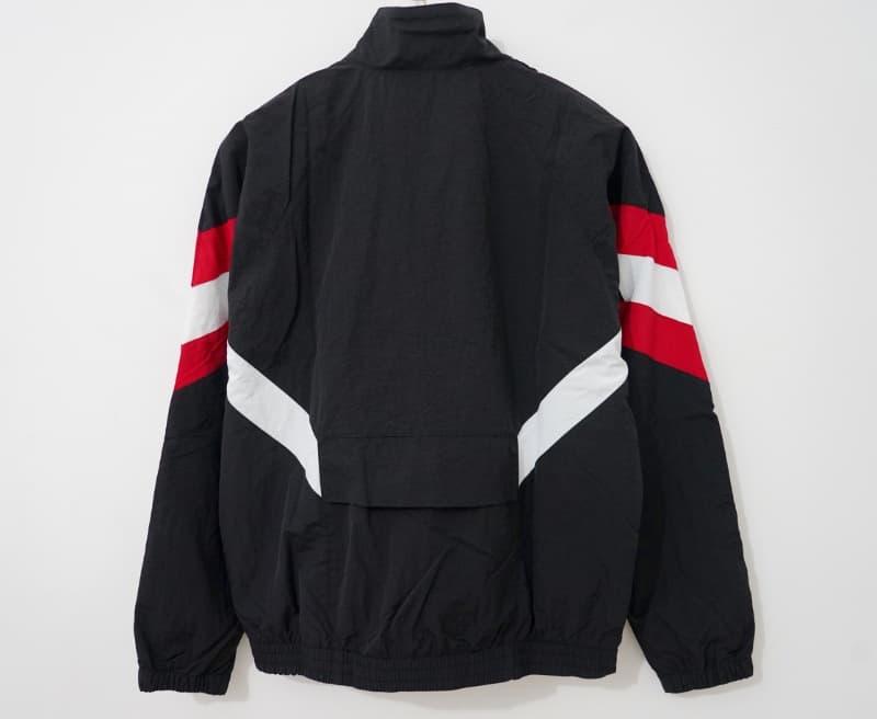 AAA(Thailand) Manchester United 25/26 Black Soccer Windbreaker 06