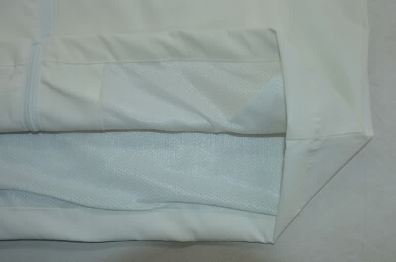 AAA(Thailand) Spain 2026 Beige Soccer Windbreaker