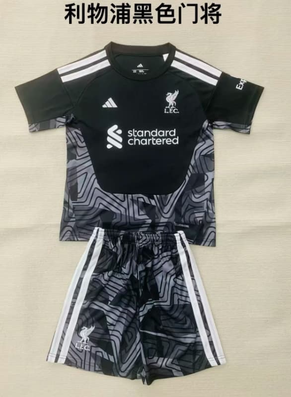 Liverpool 26/27 Kids Goalkeeper Black Soccer Jersey And Shorts