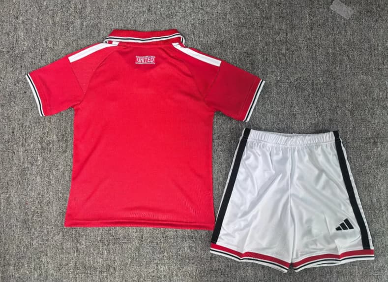 Manchester United 26/27 Kids Home Soccer Jersey And Shorts (Leaked)
