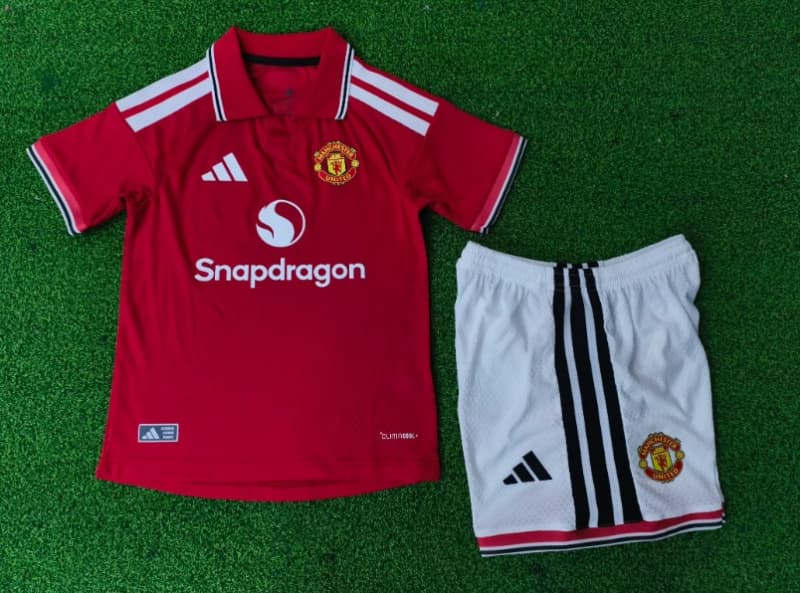 Manchester United 26/27 Kids Home Soccer Jersey And Shorts (Player)Leaked Manchester United 26/27 Kids Home Soccer Jersey And Shorts (Player)Leaked