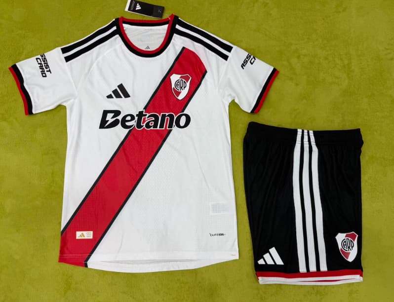 River Plate 2026 Kids Home Soccer Jersey And Shorts (Player) River Plate 2026 Kids Home Soccer Jersey And Shorts (Player)