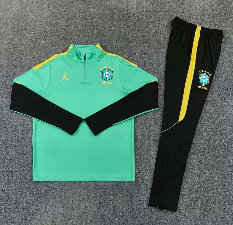 AAA(Thailand) Brazil 2026 Green Soccer Tracksuit 02