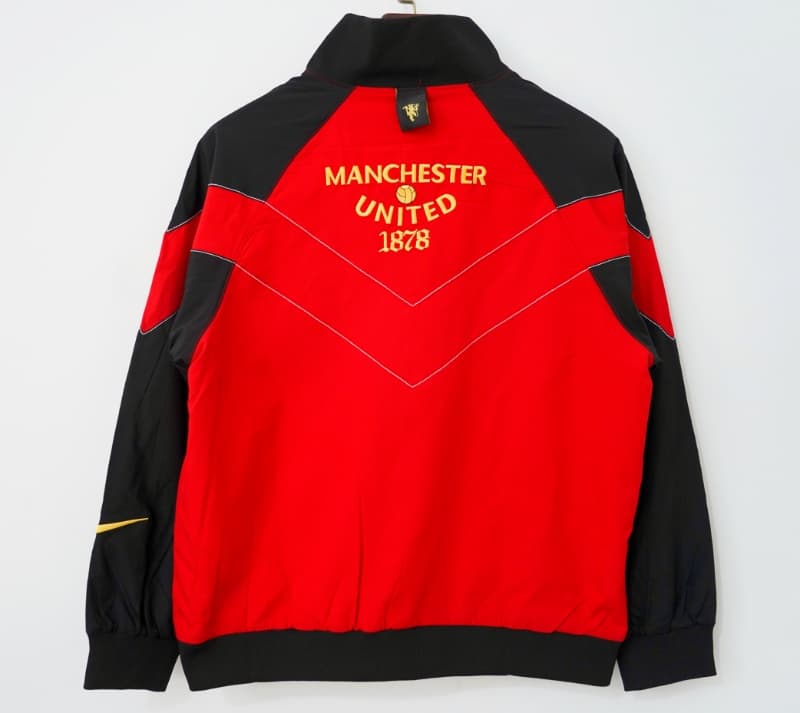AAA(Thailand) Manchester United 2006/07 Red Soccer Windbreaker