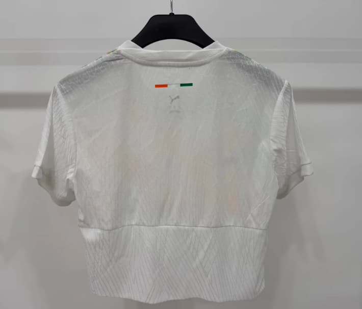 AAA(Thailand) Ivory 2026 Away Women Cropped Soccer Jersey