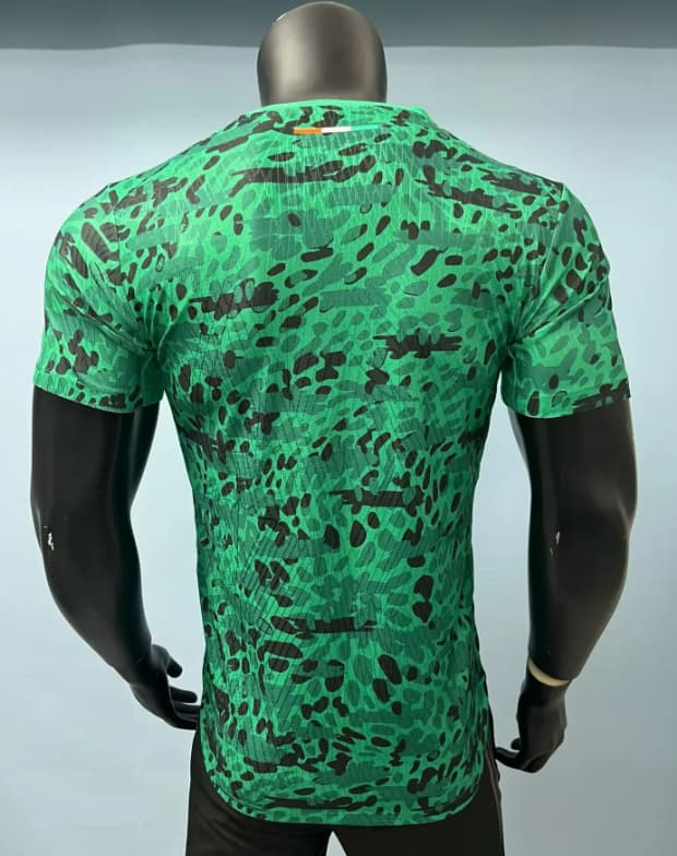 AAA(Thailand) Ivory 2026 Green Soccer Jersey(Player)