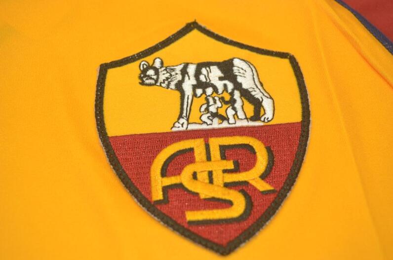 AAA(Thailand) AS Roma 2001/02 Home Retro Soccer Jersey