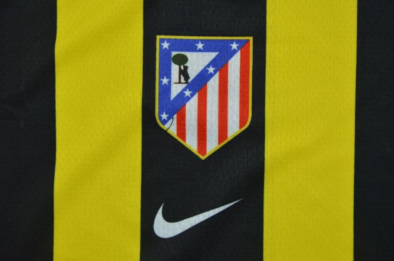 AAA(Thailand) Atletico Madrid 2005/06 Away Retro Soccer Jersey