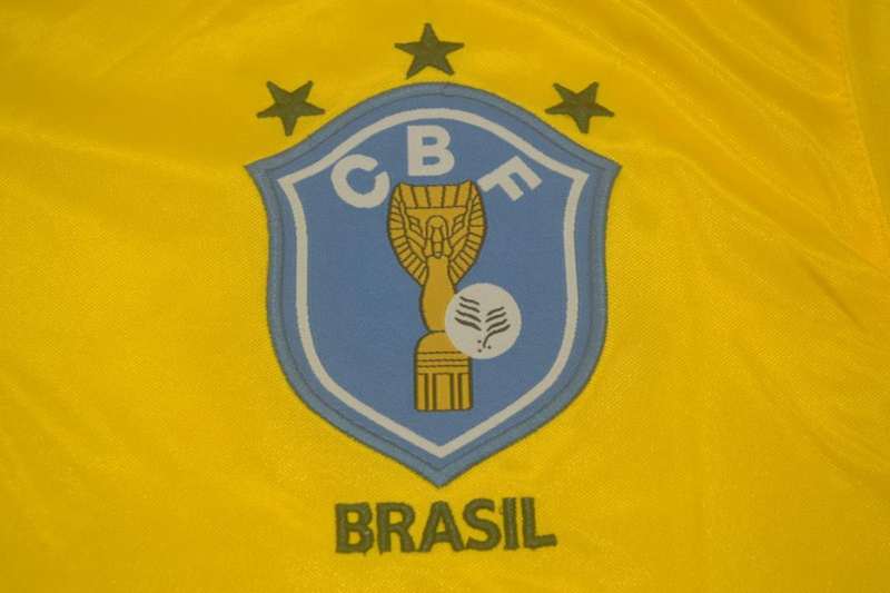 AAA(Thailand) Brazil 1985 Home Retro Soccer Jersey