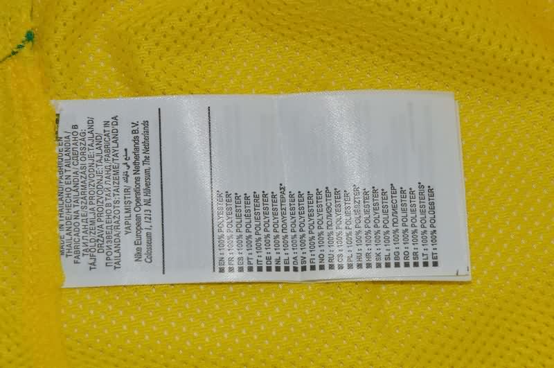 AAA(Thailand) Brazil 2004 Home Retro Long Sleeve Soccer Jersey