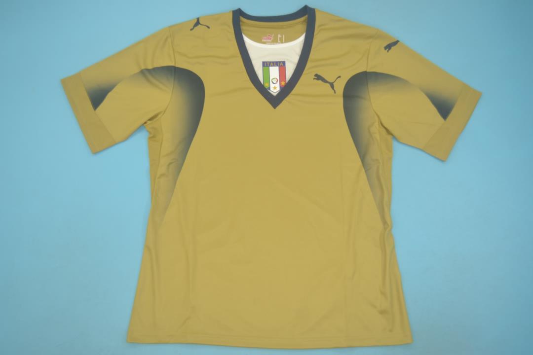 AAA(Thailand) Italy 2006 Goalkeeper Gold Retro soccer Jersey