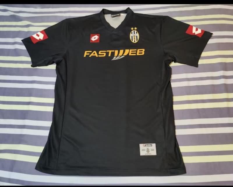 AAA(Thailand) Juventus 2001/02 Away Retro Soccer Jersey