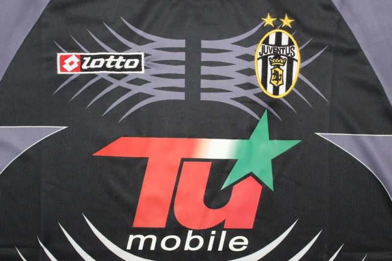 AAA(Thailand) Juventus 2001/02 Goalkeeper Black Retro Soccer Jersey