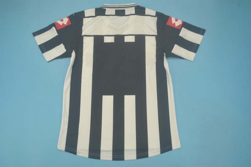 AAA(Thailand) Juventus 2001/02 Home Retro Soccer Jersey