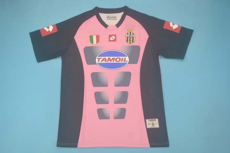 AAA(Thailand) Juventus 2002/03 Goalkeeper Pink Retro Soccer Jersey