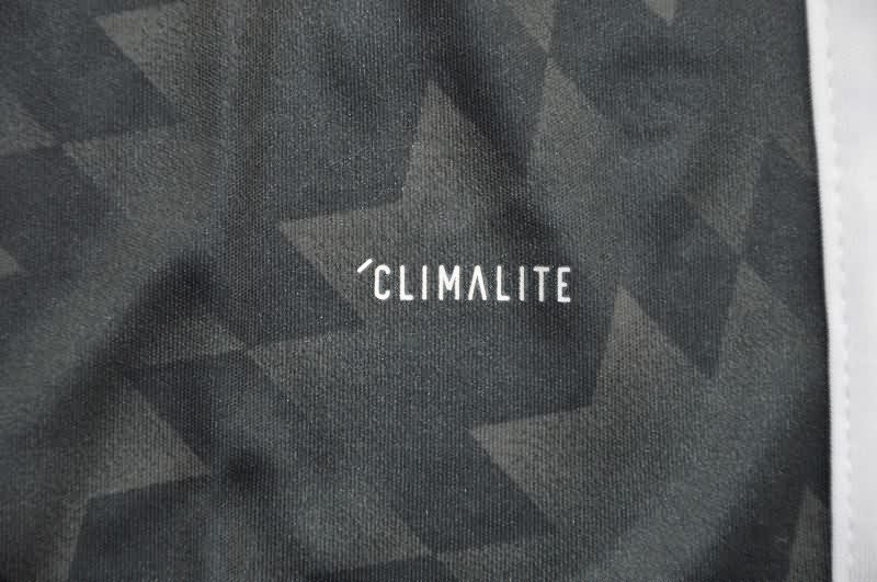 AAA(Thailand) Manchester United 2017/18 Away Retro Soccer Jersey