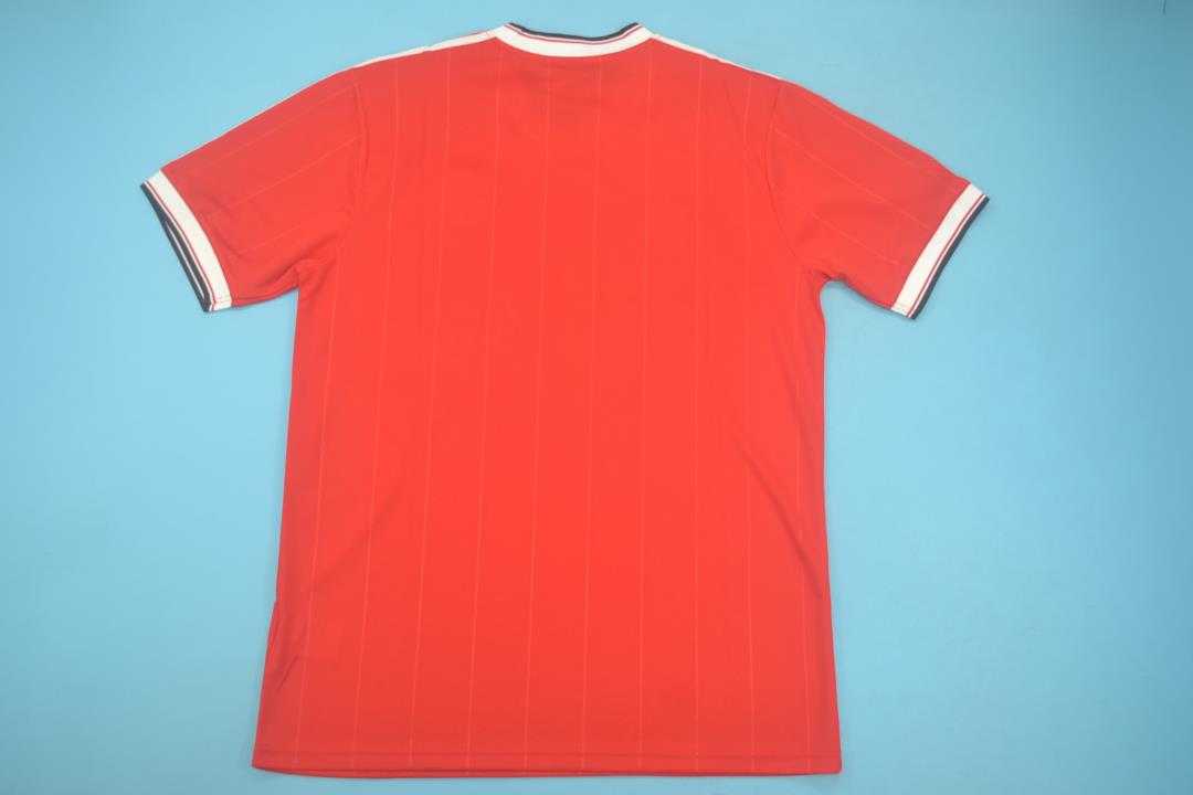 AAA(Thailand) Manchester United 1983/84 Home Retro Soccer Jersey