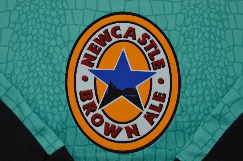 AAA(Thailand) Newcastle United 1997/98 Goalkeeper Green Long Retro Soccer Jersey