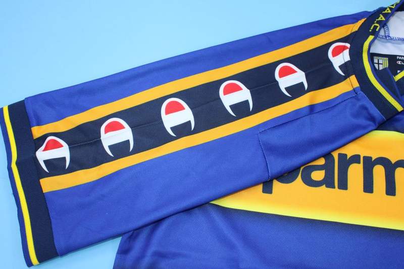 AAA(Thailand) Parma 2002/03 Home Retro Soccer Jersey