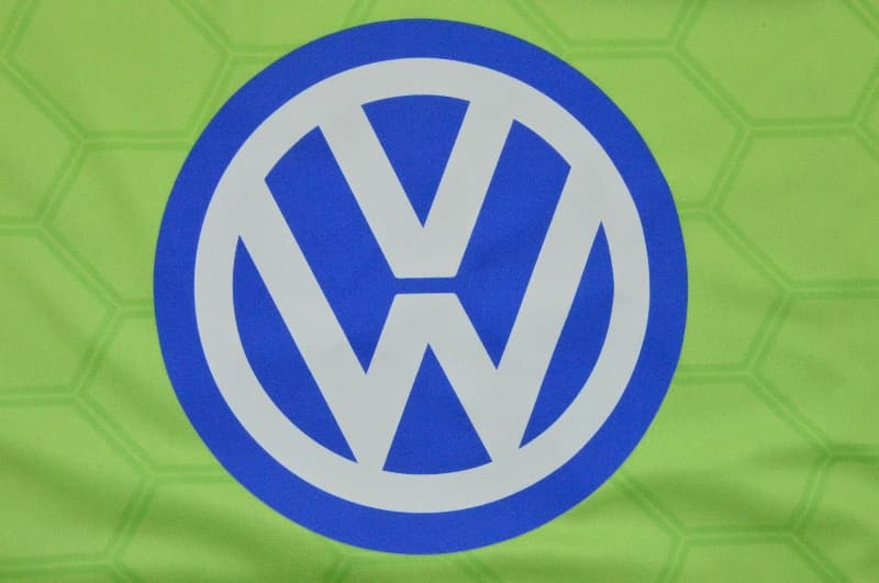 AAA(Thailand) Wolfsburg 1997/98 Home Retro Soccer Jersey