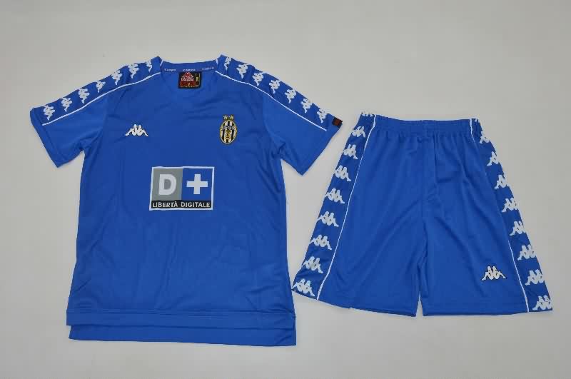 Juventus 1999/00 Kids Away Soccer Jersey And Shorts
