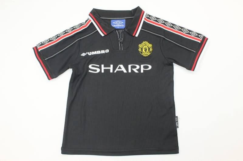Manchester United 1998/99 Kids Black Soccer Jersey And Shorts