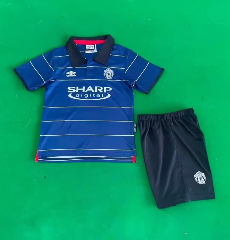Manchester United 1999/00 Kids Away Soccer Jersey And Shorts Manchester United 1999/00 Kids Away Soccer Jersey And Shorts