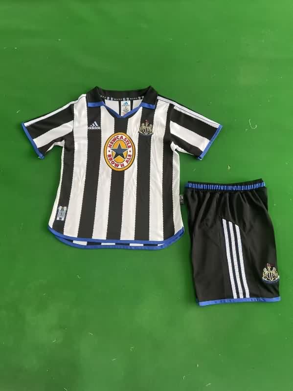 Newcastle United 1999/00 Kids Home Soccer Jersey And Shorts Newcastle United 1999/00 Kids Home Soccer Jersey And Shorts