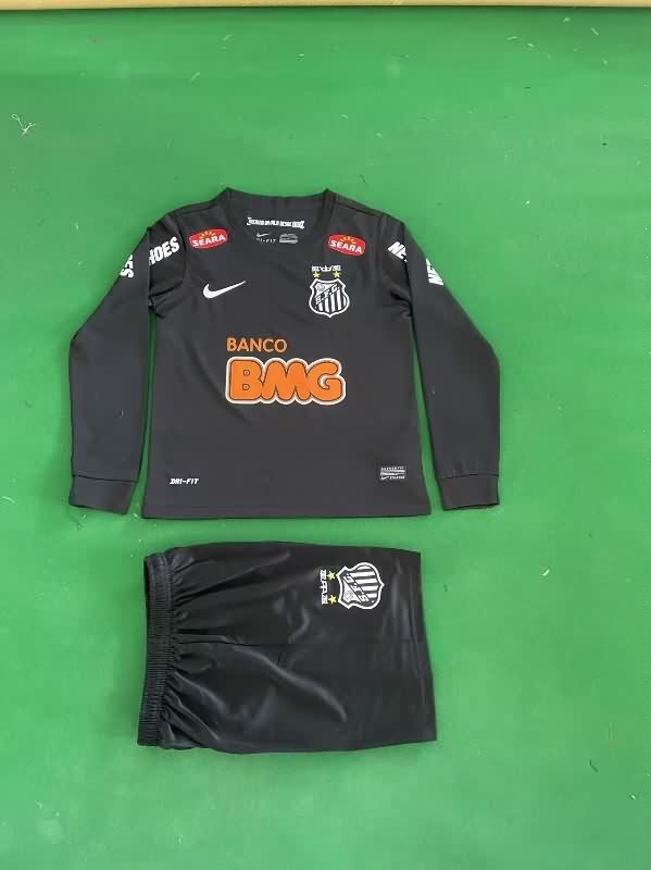 Santos 2012/13 Kids Black Long Sleeve Soccer Jersey And Shorts Santos 2012/13 Kids Black Long Sleeve Soccer Jersey And Shorts